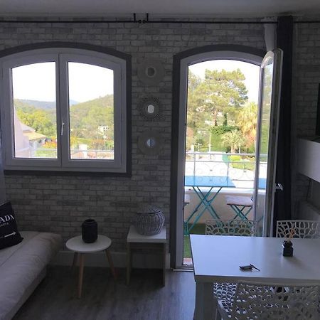 Les Issambres Superbe Studio Avec Terrasse Roquebrune-sur Argens Luaran gambar