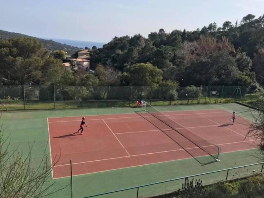 Les Issambres Superbe Studio Avec Terrasse Roquebrune-sur Argens Luaran gambar